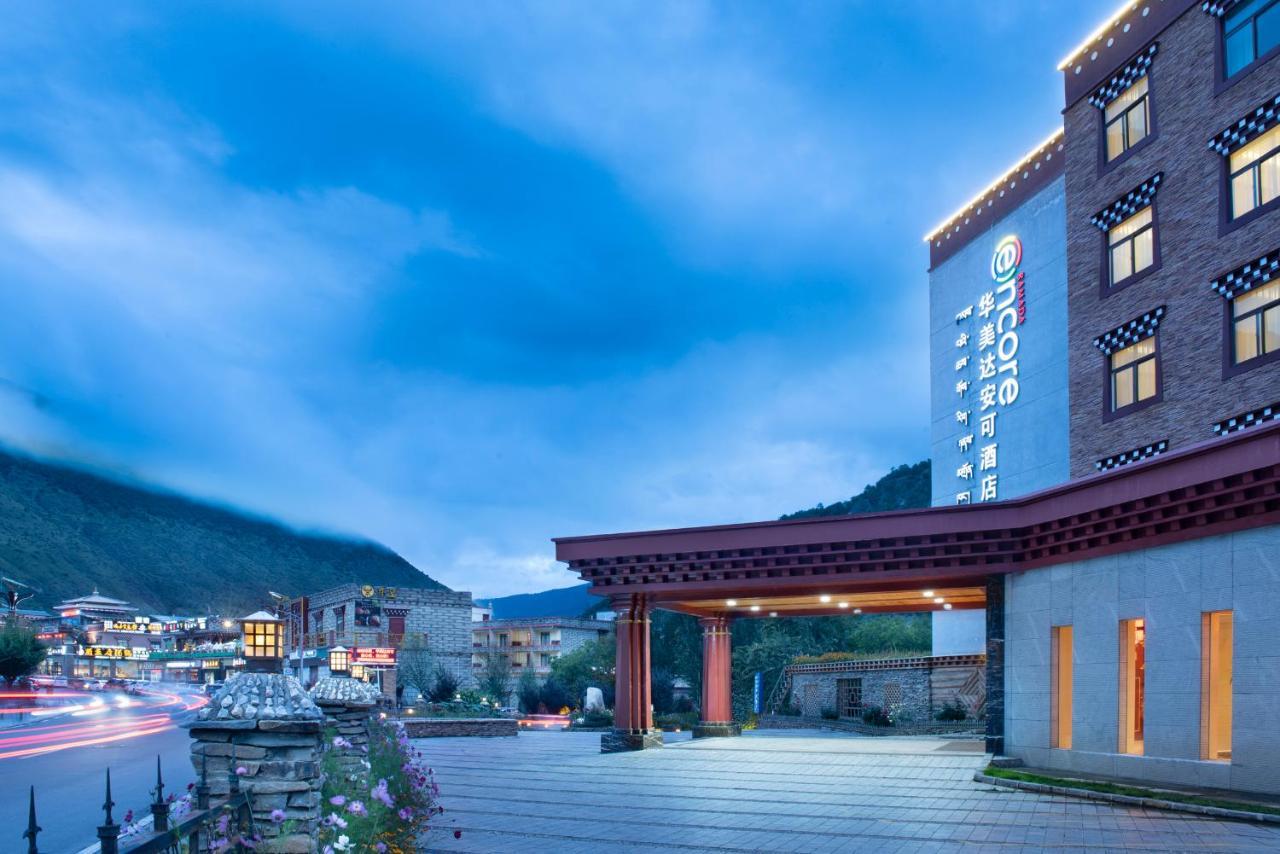 Hotel Ramada Encore Daocheng Yading Esterno foto